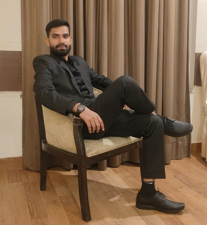 Mr - Founder
